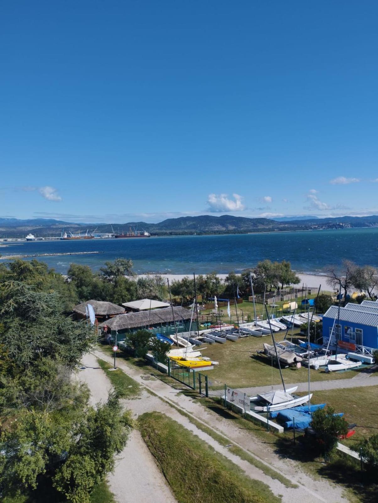 Appartamento Luxury Vista Mare Per 6 Persone A Marina Julia Bagian luar foto